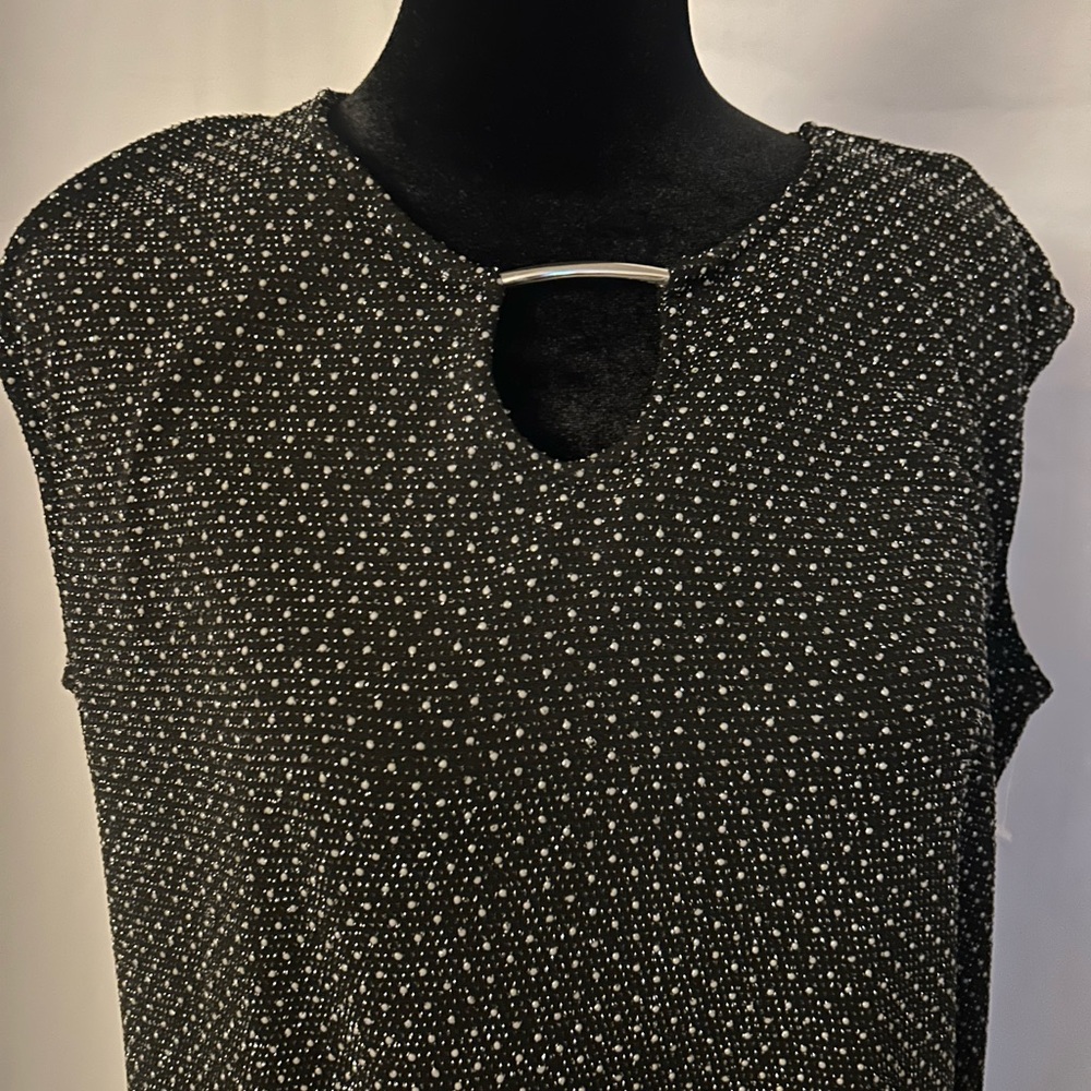 Elegant Black Polka Dot Dress - Picture 3 of 6